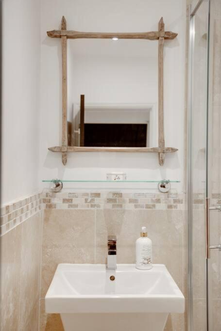 Princes Villa - Large Fully Self Contained Flat, 5 Minutes From The Sea Hastings Luaran gambar